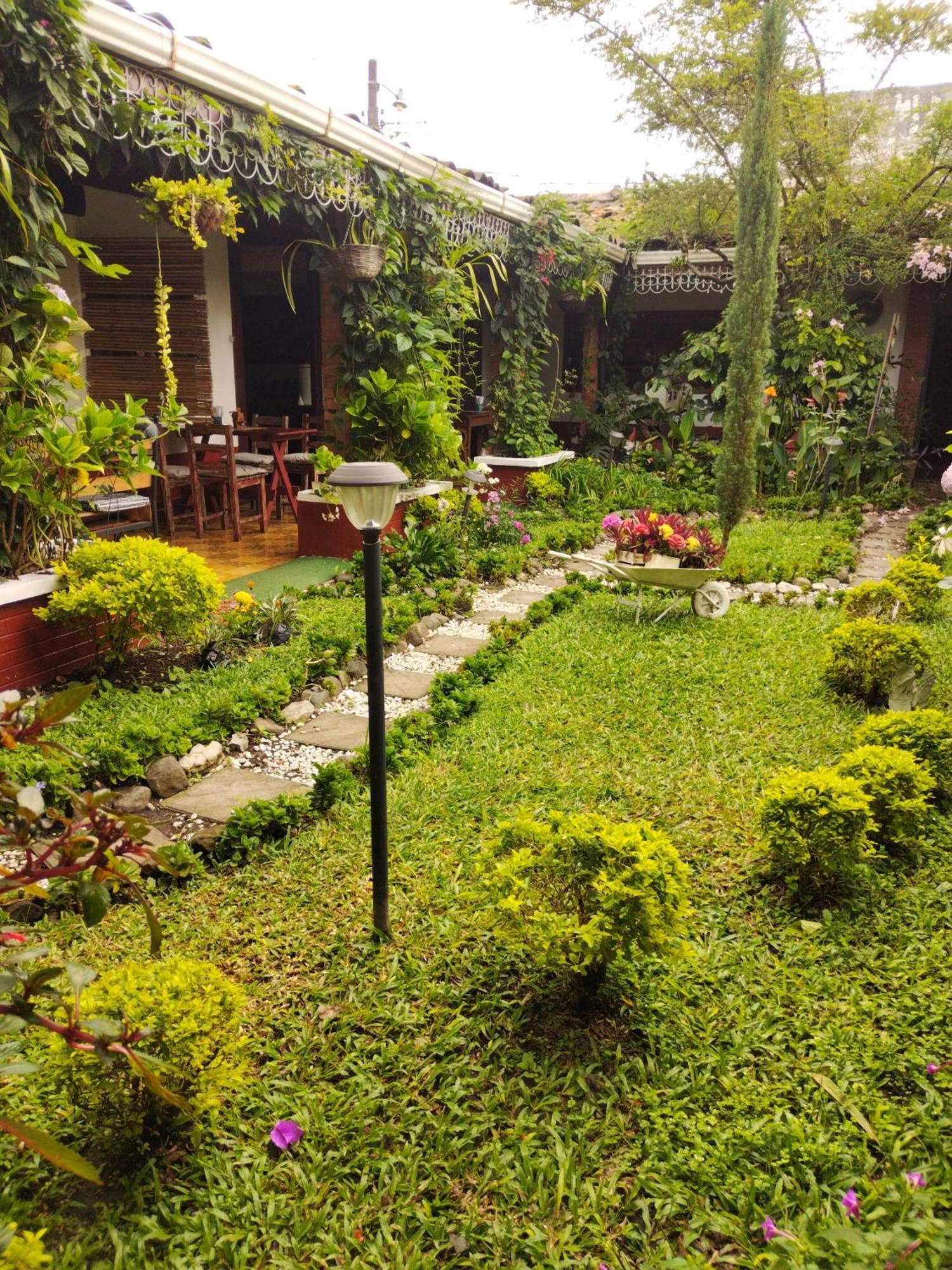 Hotel Casa Chapultepec Coban Bagian luar foto