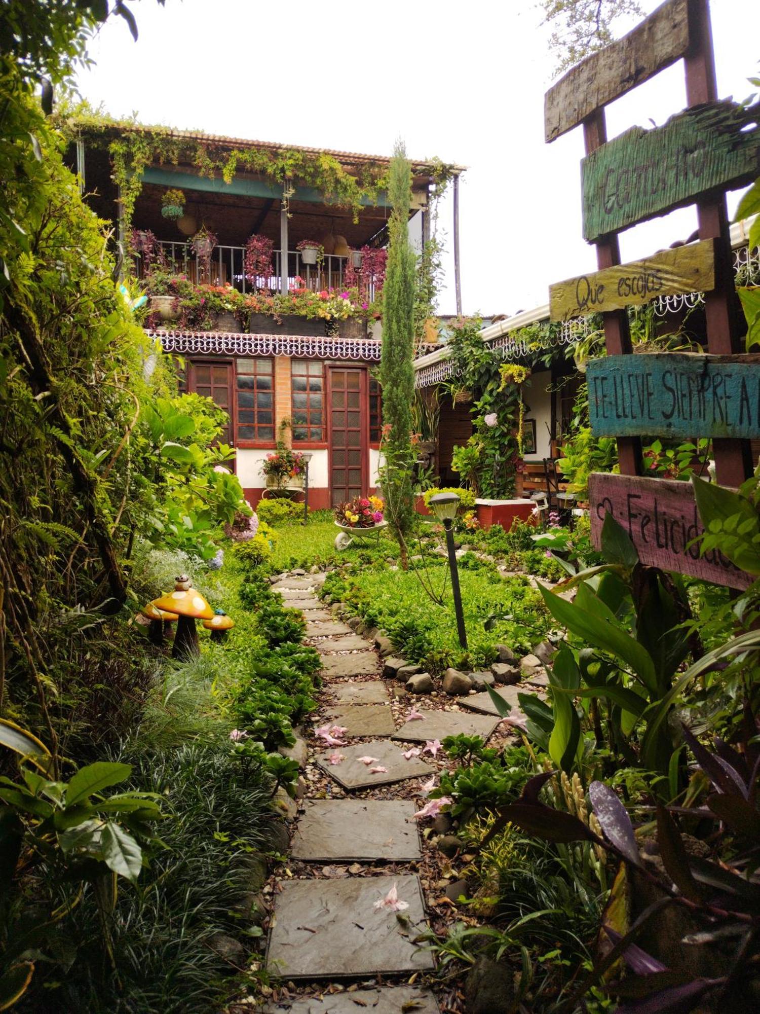 Hotel Casa Chapultepec Coban Bagian luar foto