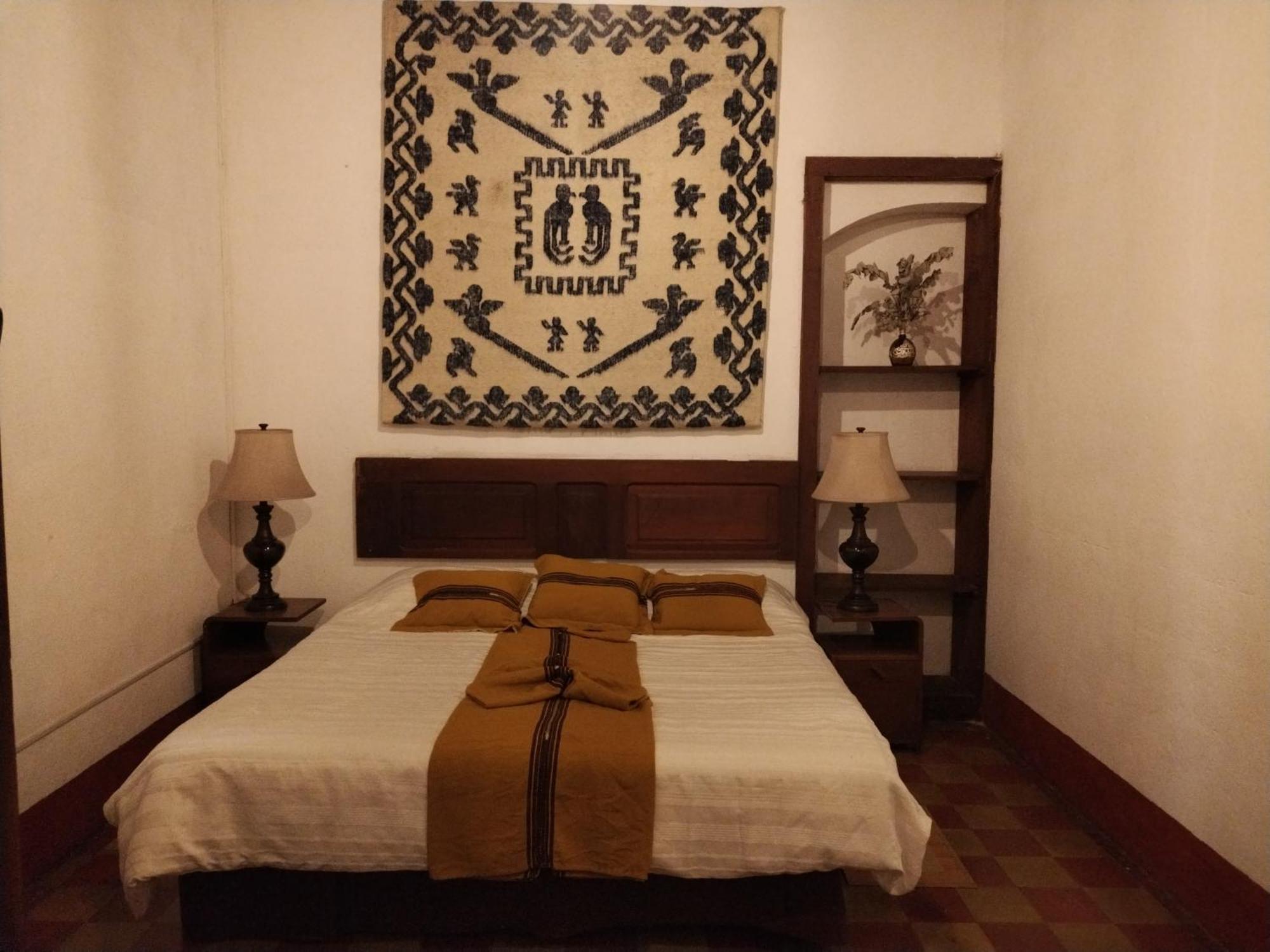 Hotel Casa Chapultepec Coban Bagian luar foto